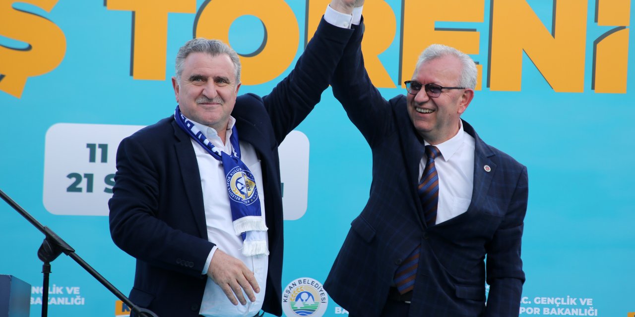 Bakan Bak: Edirne'yi Balkanlar’ın Spor Merkezi Yapmaya Çalışıyoruz (3)