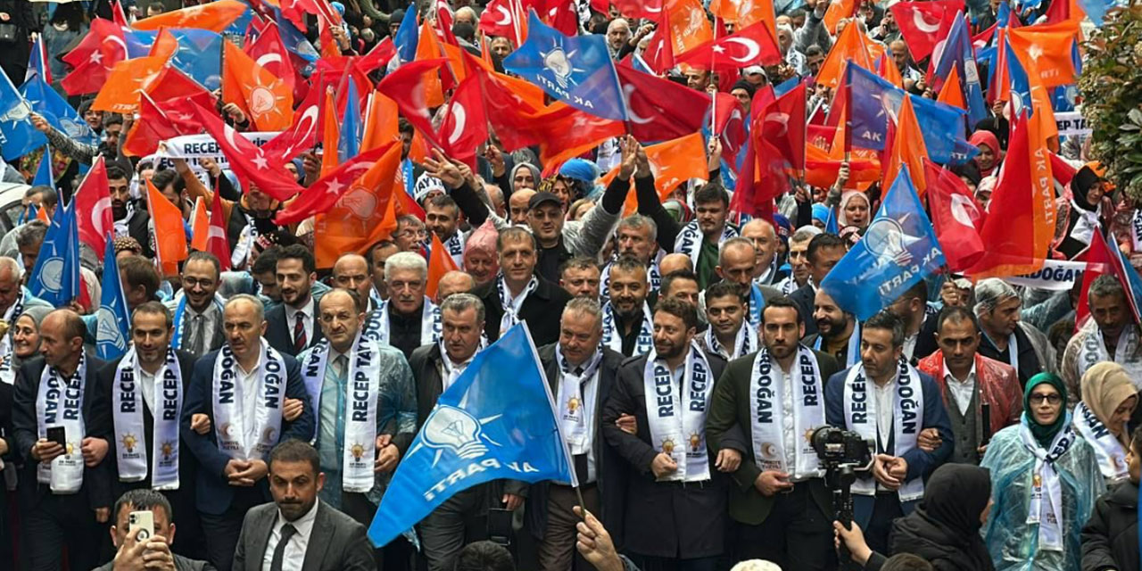 AK Parti’den Rize’de Coşkulu Sevgi Yürüyüşü