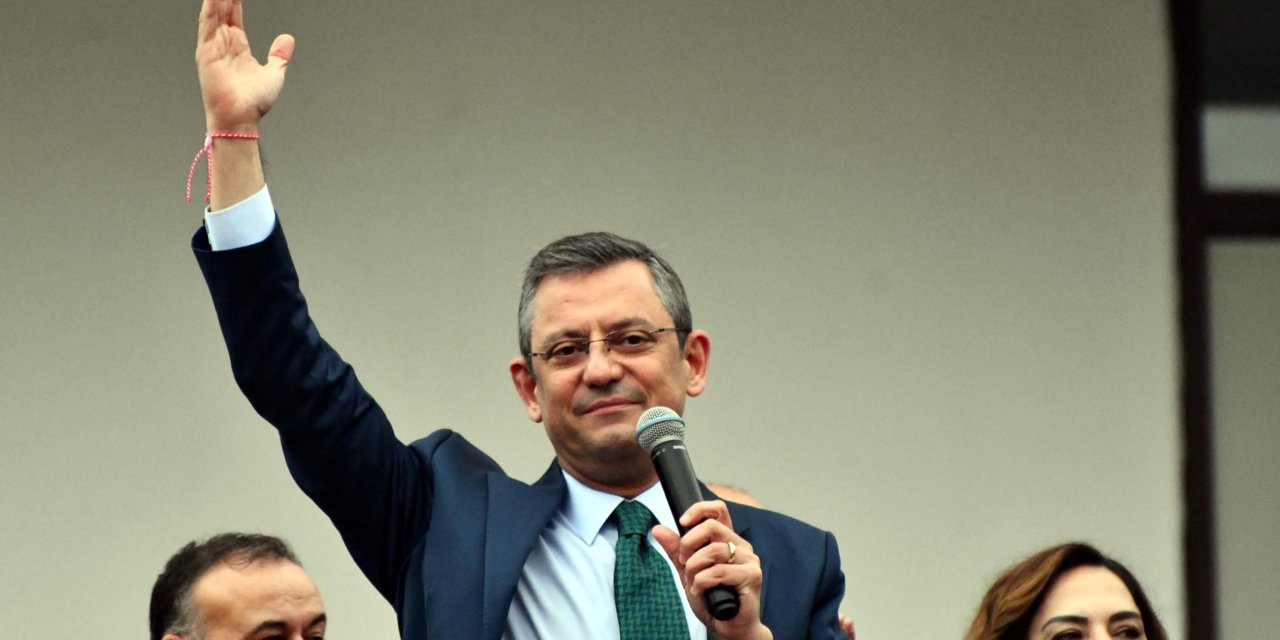 Özgür Özel. Kimsesiz Gördüklerinin Yanında Kapı Gibi Durmaya Devam Edeceğiz (2)