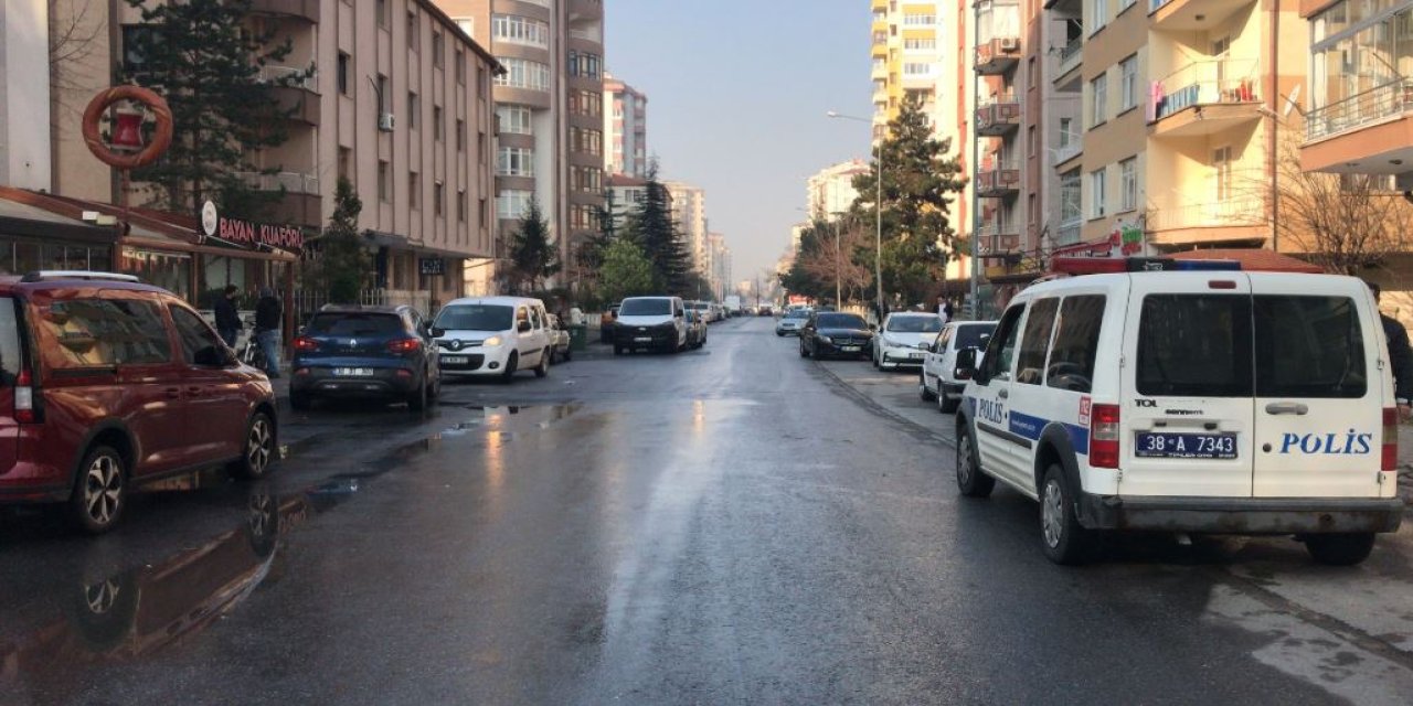 Husumetli 2 Esnaf Arasında Silahlı Kavga; 1 Ölü, 1 Yaralı