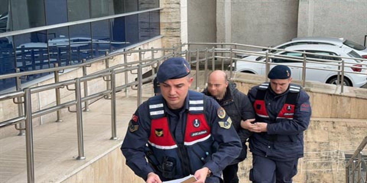 Marketteki Tartışmayı Ayırmaya Çalışan Polislere 'hepinizi Hakkari'Ye Sürdürürüm' Diyerek Direndi, Gözaltına Alındı