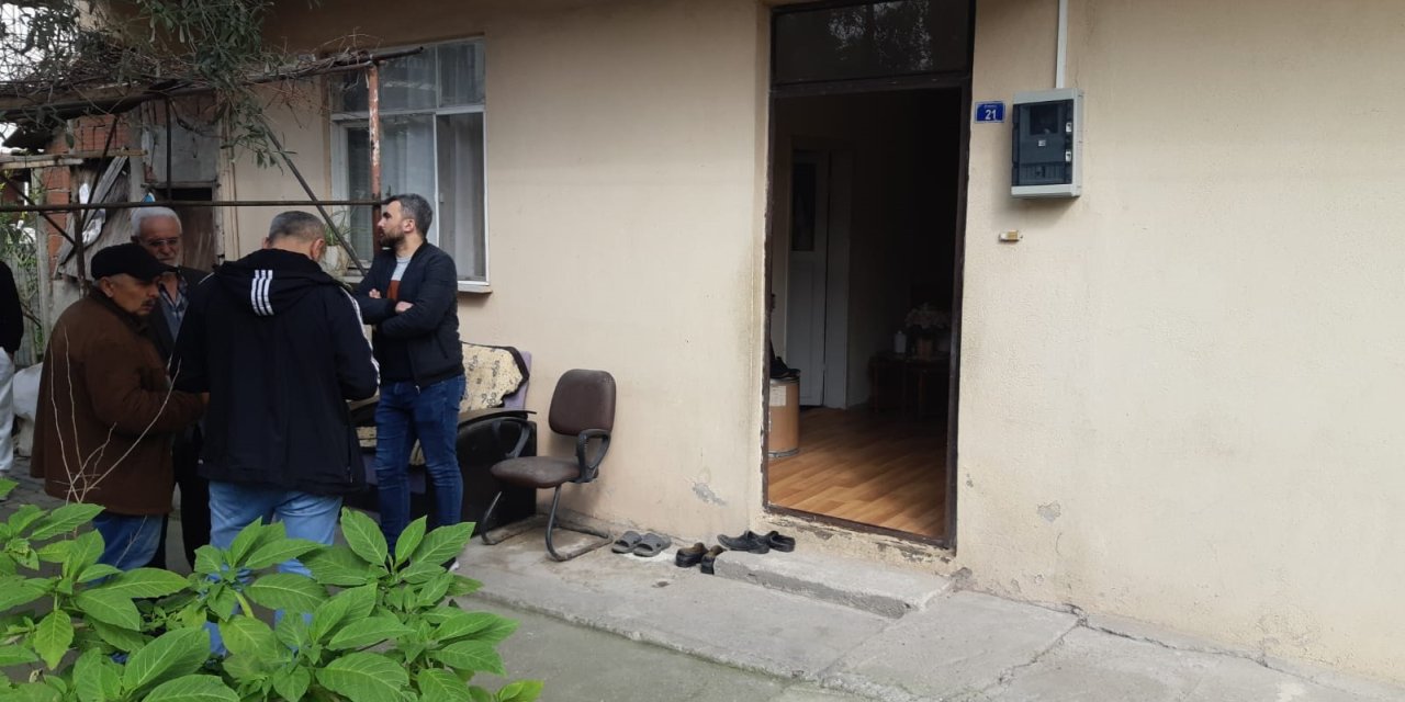 Yalnız Yaşadığı Evinde Ölü Bulundu