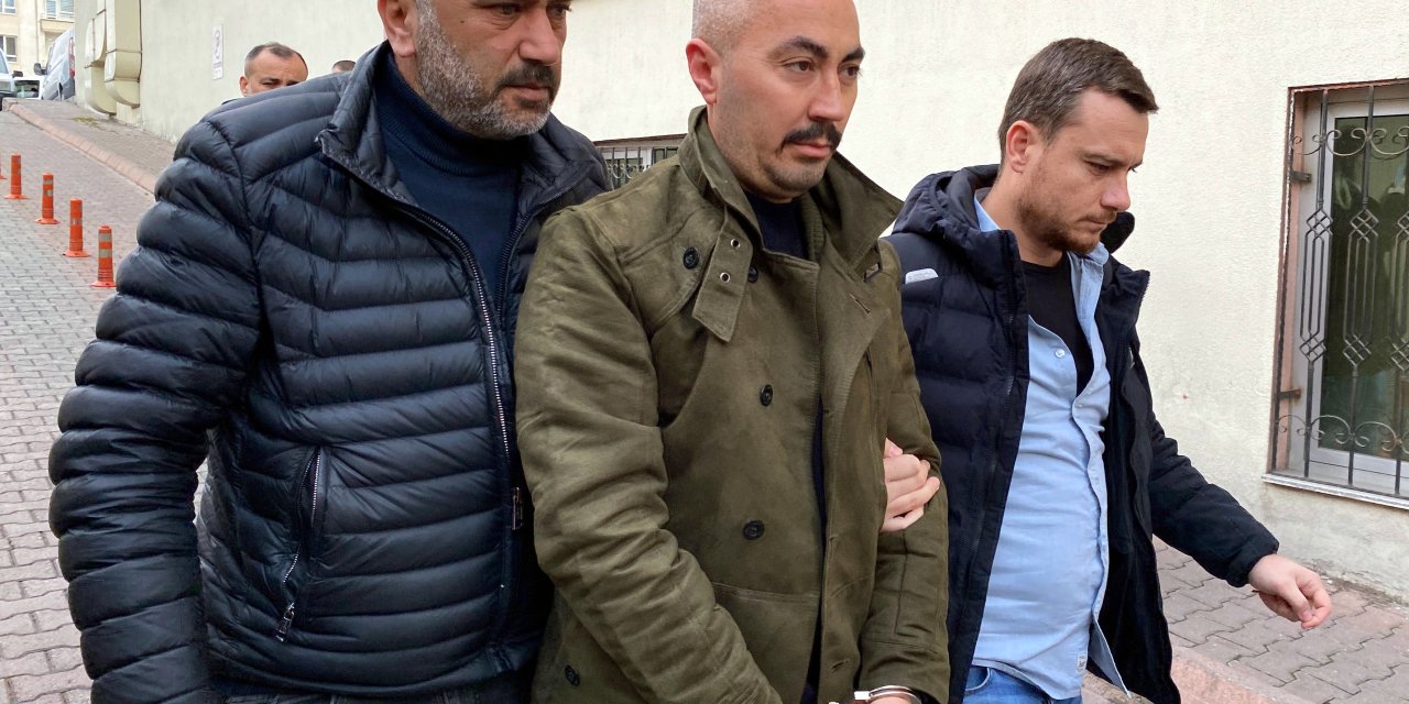 Eniştesini Vurup, Otomobil İle Üzerinden Geçen Şüpheli Adliyede