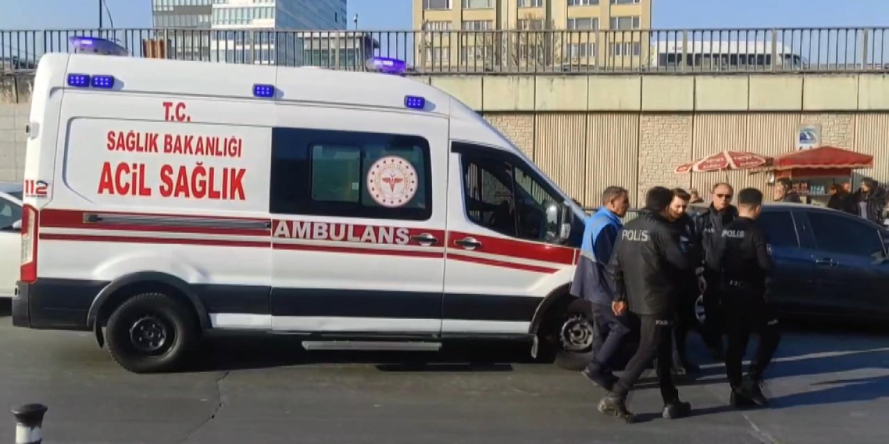 Mecidiyeköy Metrobüs Durağında Yürüyen Merdivenler Arıza Yaptı: 3 Yaralı