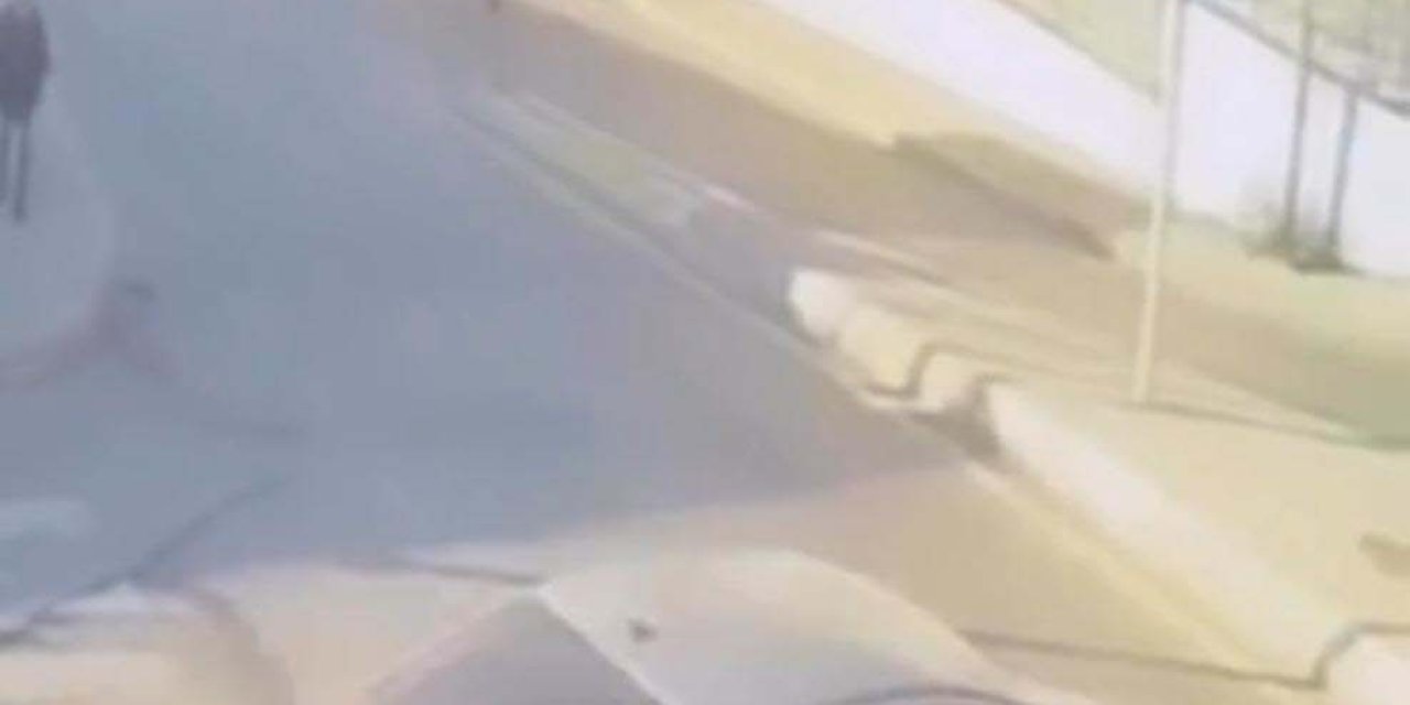 Polisin 'Dur' İhtarına Uymayan Sürücü Kaza Yapınca Yakalandı; O Anlar Kamerada