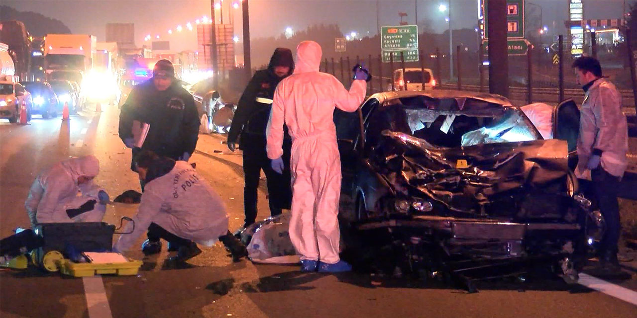 Pendik TEM Otoyolu'nda otomobil yayalara çarptı: 5 ölü, 1 yaralı