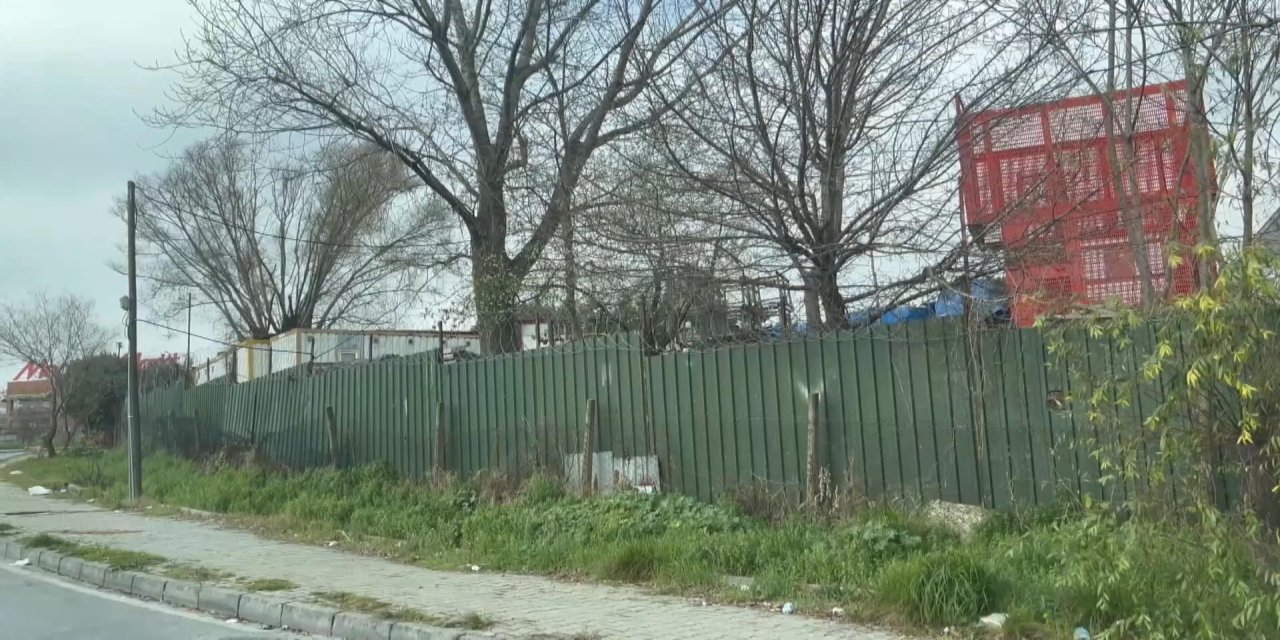 Depo Yerine Boş Arsayı Görünce Dolandırıldığını Anladı