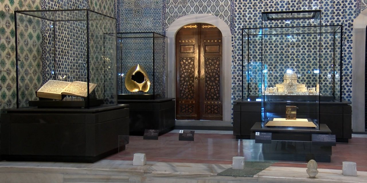 İstanbul - Topkapı Sarayı’nda 300 Eser Ziyaretçilerini Bekliyor