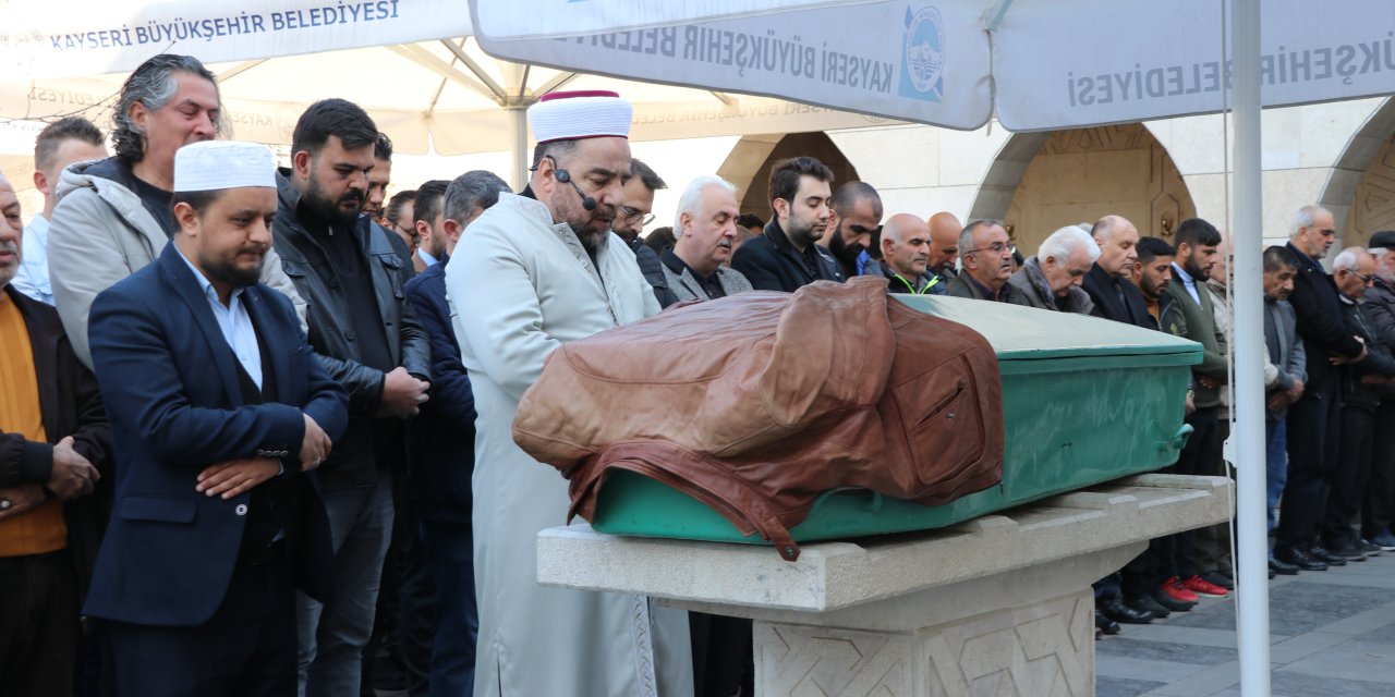 Silahlı Kavgada Ölen Oto Yıkamacı, Toprağa Verildi