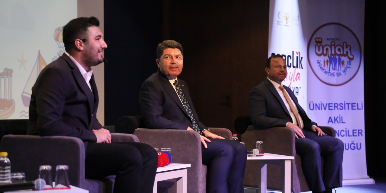 Adalet Bakanı Tunç: Türkiye Yüzyılı Gençlerin Omuzlarında İnşa Edilecek