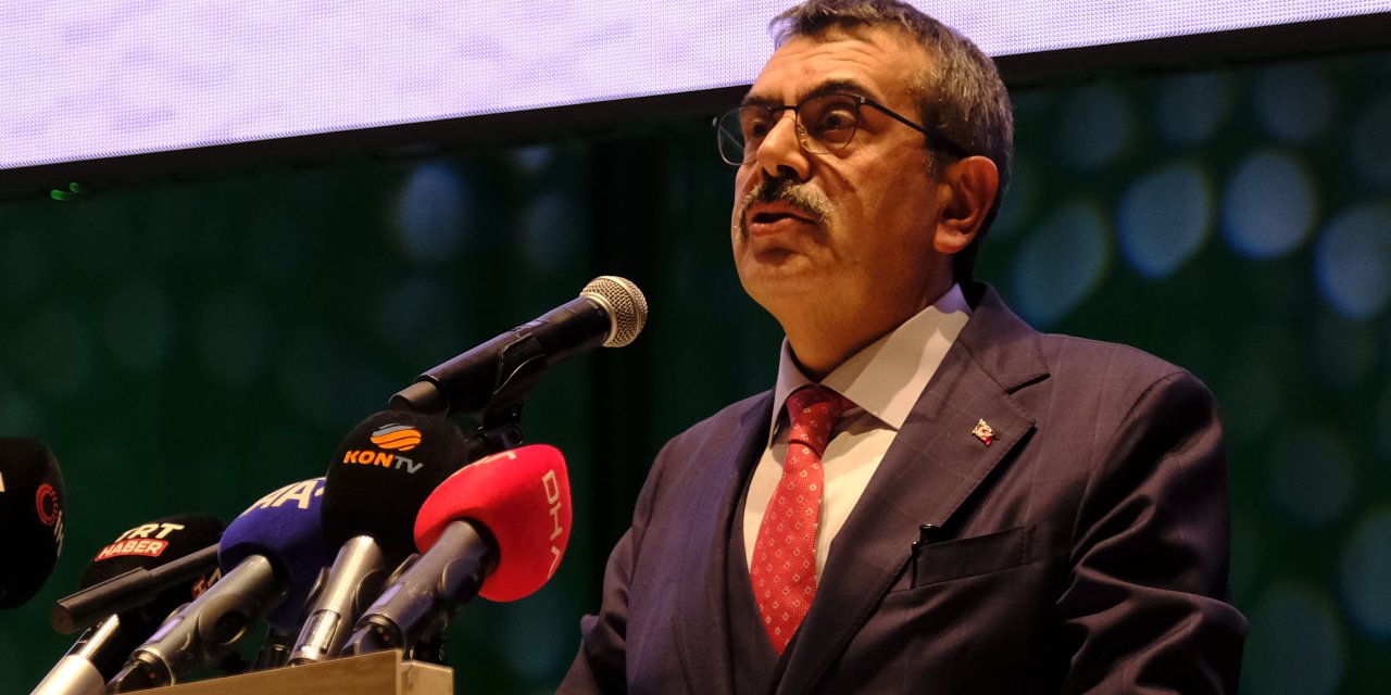 Bakan Tekin: Öğretmenlerimizin Fikirleri Doğrultusunda Bakanlık Politikalarını Revize Etmeye Çalışıyoruz (2)