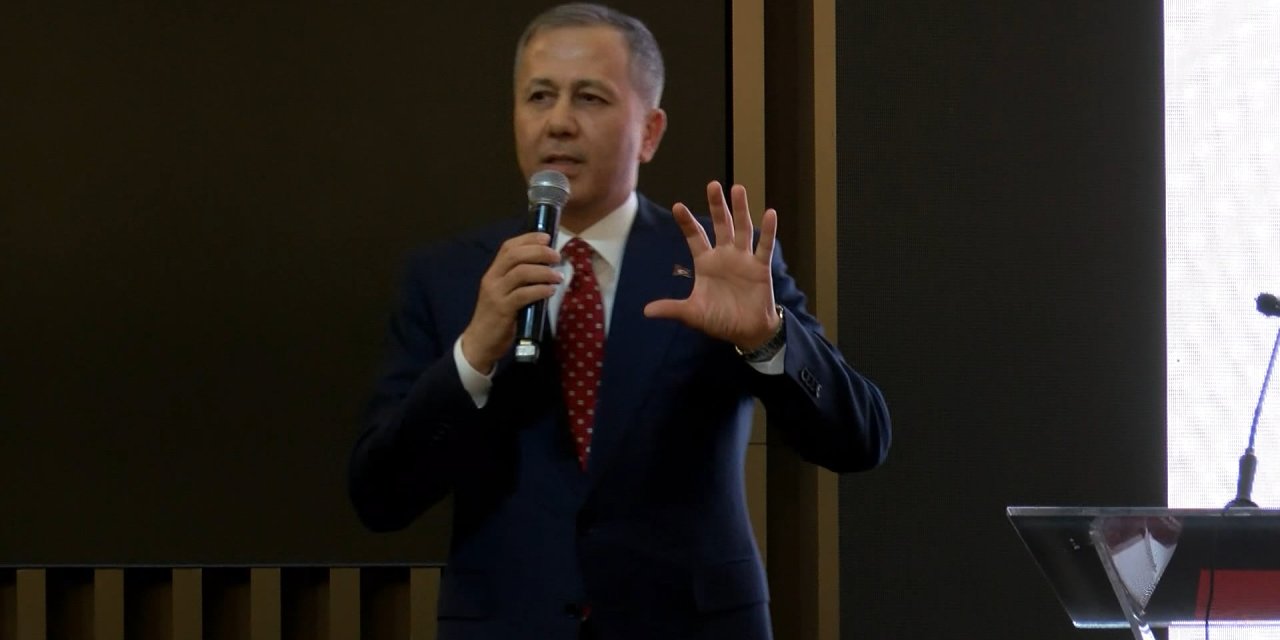 İstanbul-bakan Yerlikaya: İstanbul'da 1 Milyon 92 Bin 697 Yasal Kalış Hakkı Olan Yabancı Var