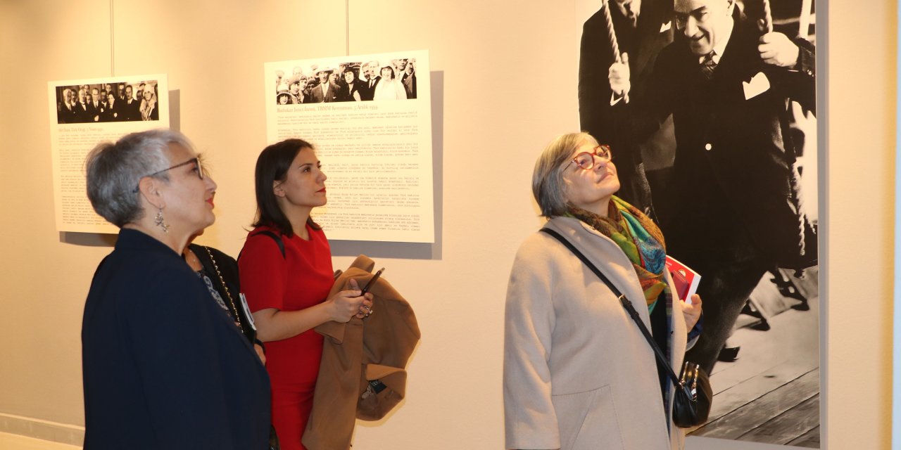 Cumhuriyet'in Öncü Kadınları Sergisi, Ankara’da Sanatseverlerle Buluştu