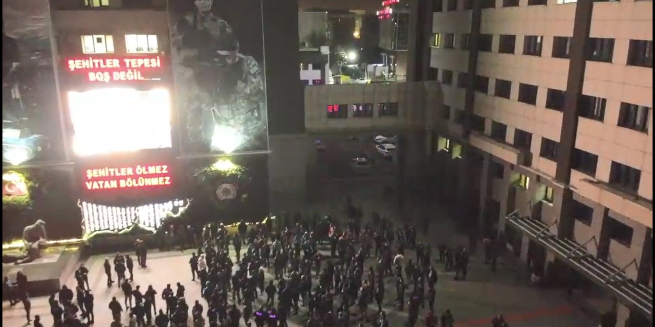 İstanbul- İstanbul Merkezli 13 İle Sahte Denklik Belgesiyle Üniversite Okuyanlara Operasyon: 30 Gözaltı