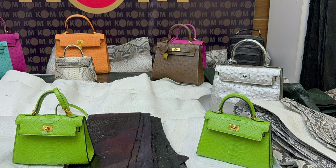 Türkiye'ye Hasır Çanta Adı Altında Yılan Derisi Sokanlara Operasyon; Bin 486 Piton Yılanı Derisi Ele Geçirildi