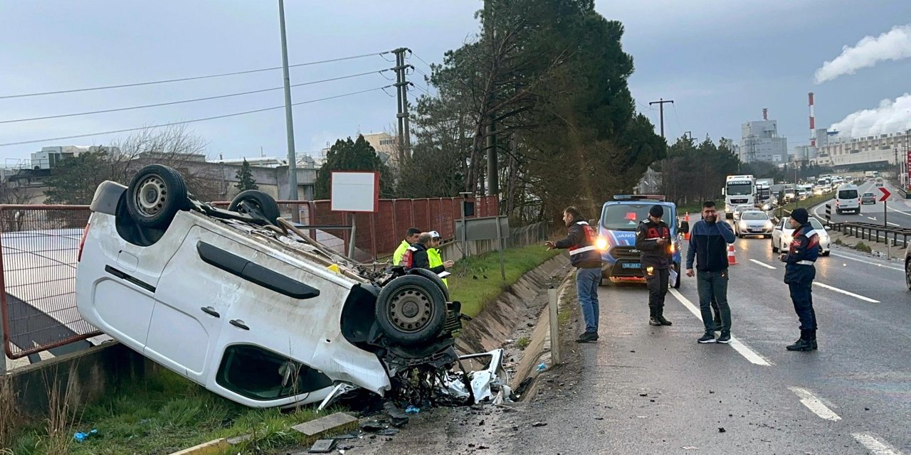 Takla Atan Hafif Ticari Aracın Sürücüsü Öldü