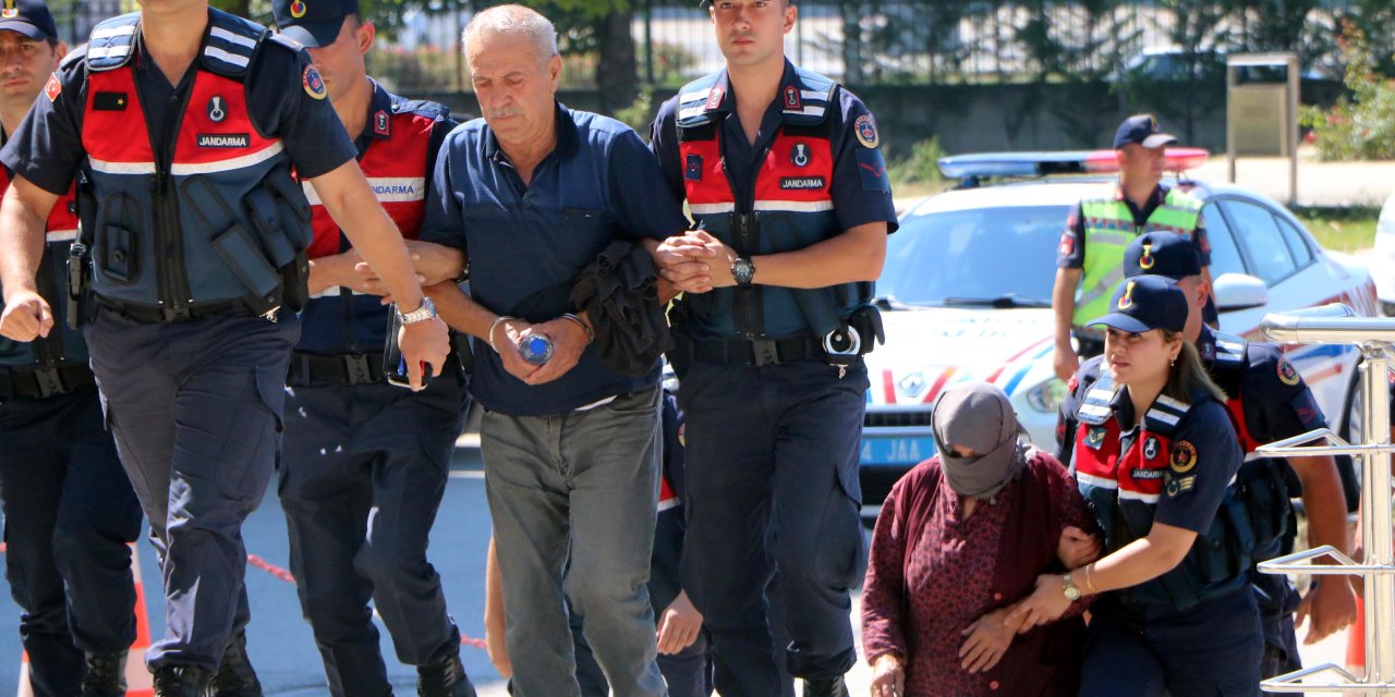 Husumetlisini Torununun Gözü Önünde Minibüsle Ezerek Öldüren Sanık: Eşim Araya Girmeseydi O Beni Öldürmüştü