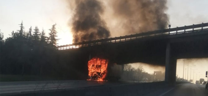 D-100’de Çay Yüklü Tır Alev Alev Yandı