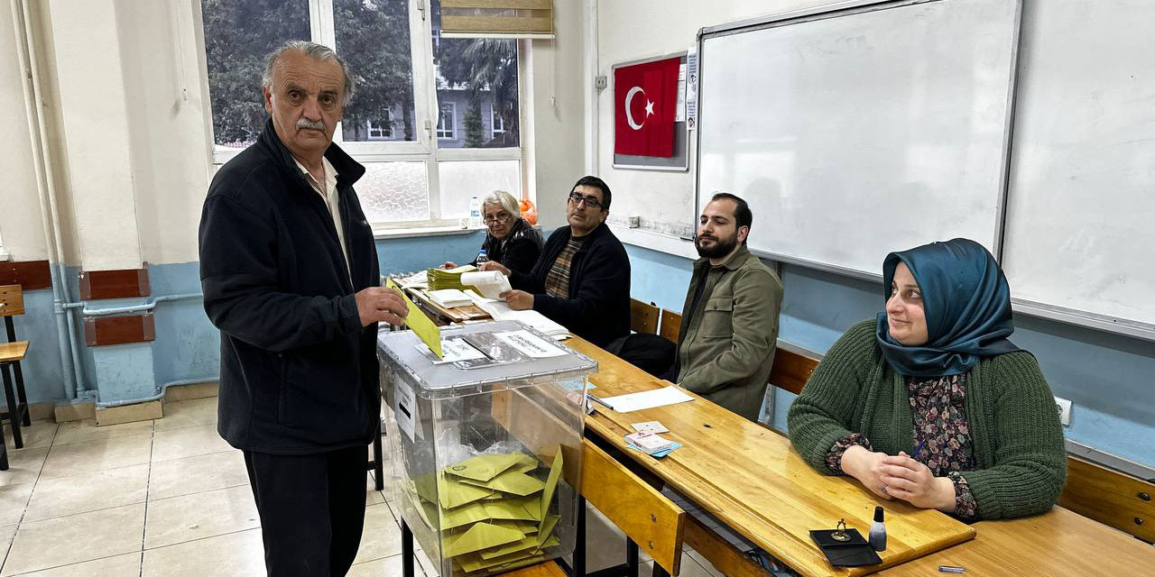 Türkiye Genelinde Oy Verme İşlemi Başladı