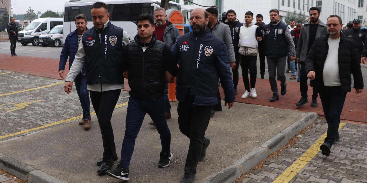 Hastane Kafeteryasında 7 Kişinin Yaralandığı Silahlı Saldırıda 3 Tutuklama