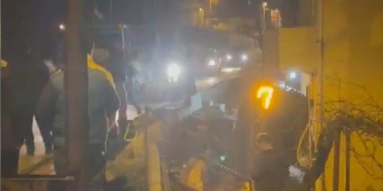 Üsküdar’da Denetim Noktasından Kaçan Otomobil Apartman Boşluğuna Düştü