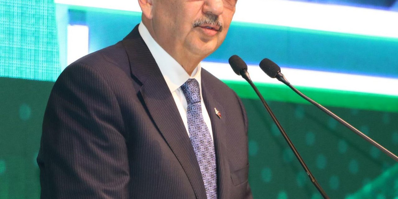 Bakan Özhaseki: İzmir'de Evini Yenilemek İsteyen Herkese 0,69 Faizle 180 Aya Kadar Vadeli Kredi Temin Ediyoruz