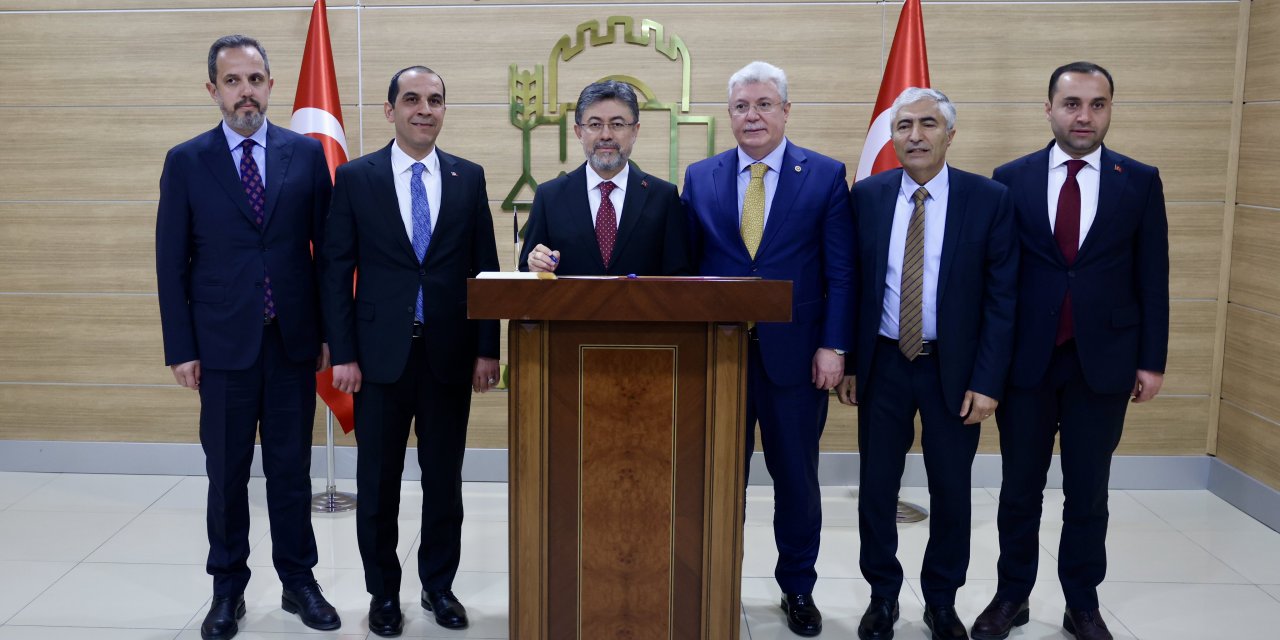 Bakan Yumaklı: 'Kent Uzlaşısı' Diye Yutturulmaya Çalışılanların Bedelini Halkımız Soracaktır