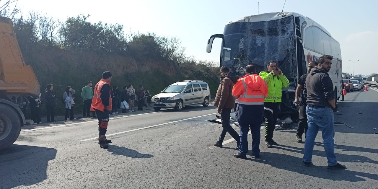 Tem’de Zincirleme Kaza; Ankara Yönü Ulaşıma Kapandı (1)