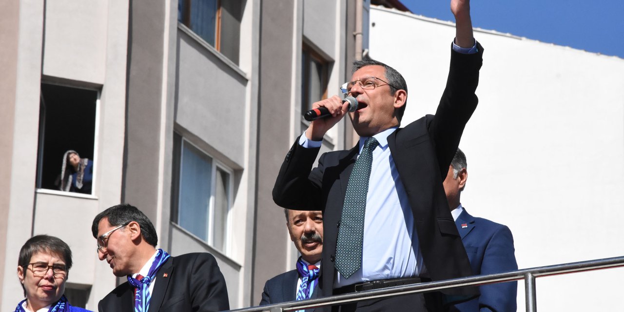 Özgür Özel: Başkanın Başarı Karnesini Gösteren Memnuniyet Anketleri Yapacağız (2)