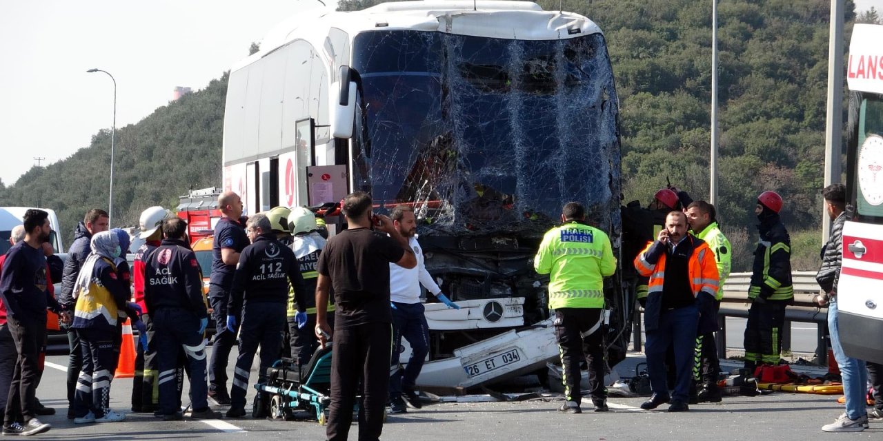 Tem'de Zincirleme Kaza: 1'i Ağır 9 Yaralı