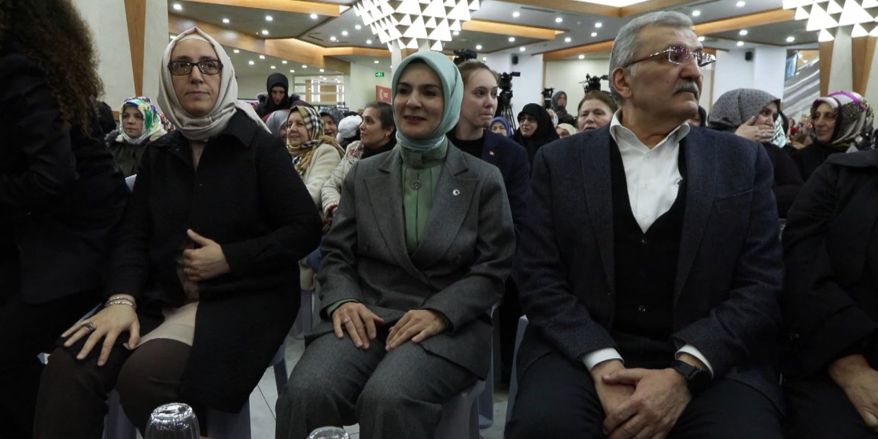 İstanbul - Bakan Göktaş: Ev Hanımı Veya 'İş Hayatındaki Öteki Kadınlar' Diye Bir Ayrım Olmadı, Olmayacak