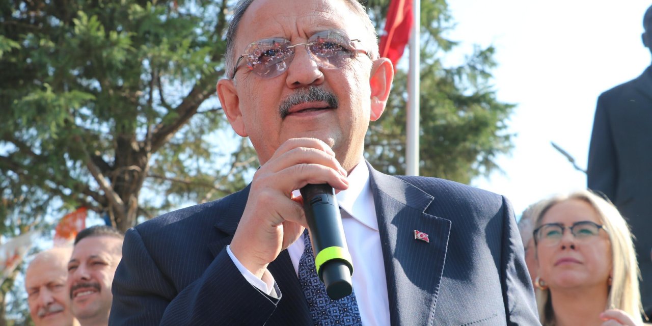 Bakan Özhaseki: İzmir'de Evini Yenilemek İsteyen Herkese 0,69 Faizle 180 Aya Kadar Vadeli Kredi Temin Ediyoruz (3)