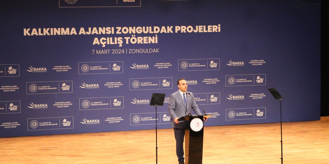 Bakan Kacır: Türkiye, Güçlü Sanayi Ve Teknolojisi, İstikrarlı Siyasi Yapısıyla Umut Işığı Oluyor (5)