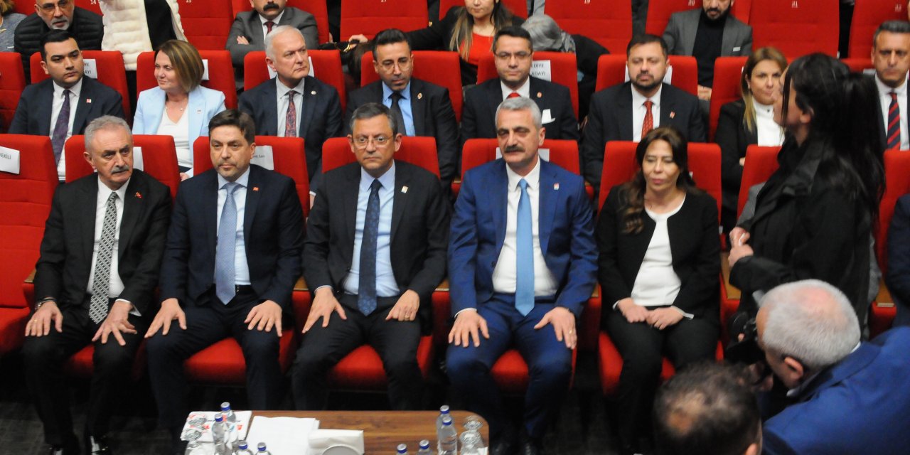 Özgür Özel: Başkanın Başarı Karnesini Gösteren Memnuniyet Anketleri Yapacağız (4)