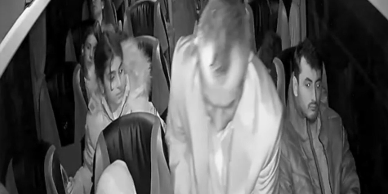 İstanbul- - Tem'de Araç Çarpan 5 Kişinin Son Görüntüleri; Otobüsten İnerken Kameraya Yansıdılar