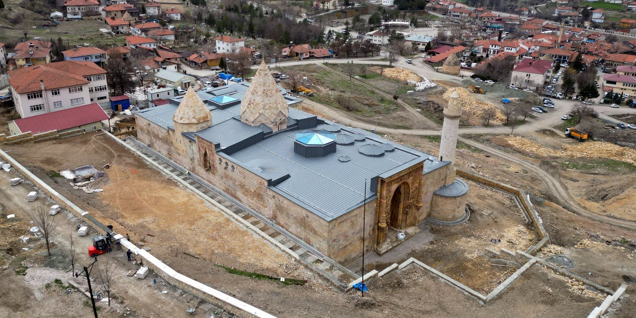 Anadolu’nun El Hamra'sında 9 Yıllık Hasret Sona Eriyor