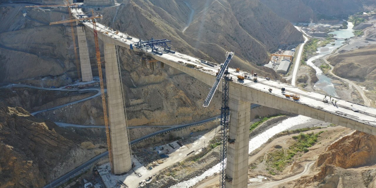 Yusufeli Viyadüğü Tamamlandı, İki Yaka Kavuştu