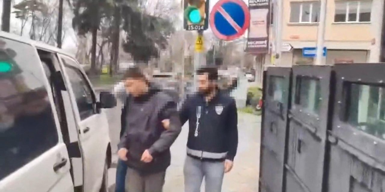 Kadıköy'de Taksi Şoförünü Bıçaklayan 3 Kişi Yakalandı