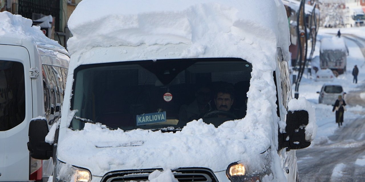 Karlıova’da 30 Köy Yolu Kardan Kapandı