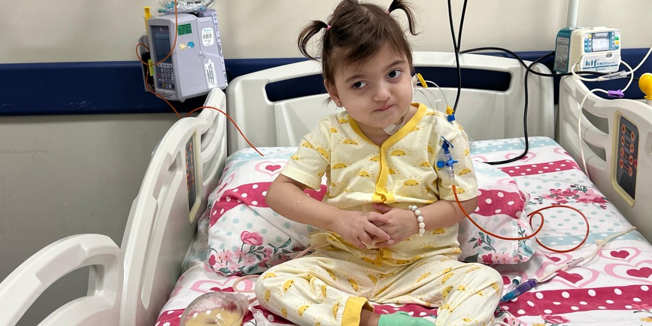 Babalarının Karaciğerleri İle Hayata Tutunan Zeynep Bebeklerin Yaşları, Hastalıkları Ve Kaderleri De Aynı