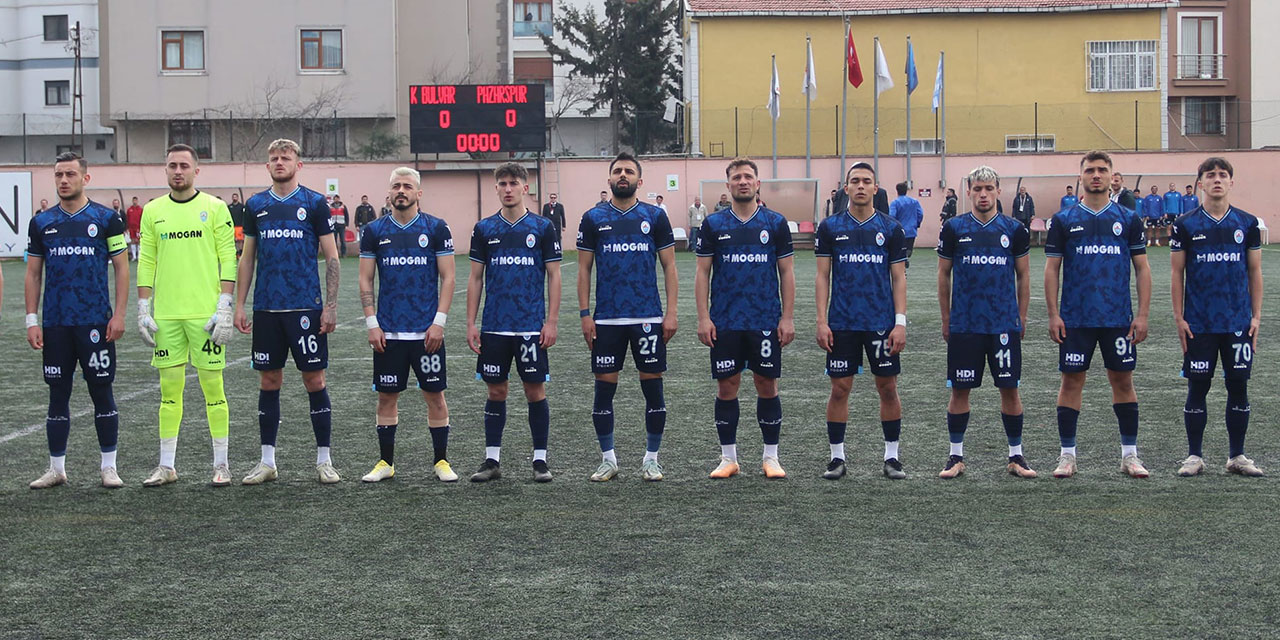 7 haftadır kazanamayan ve küme düşme korkusu yaşayan Pazarspor, Hacettepe karşısında galibiyet arıyor
