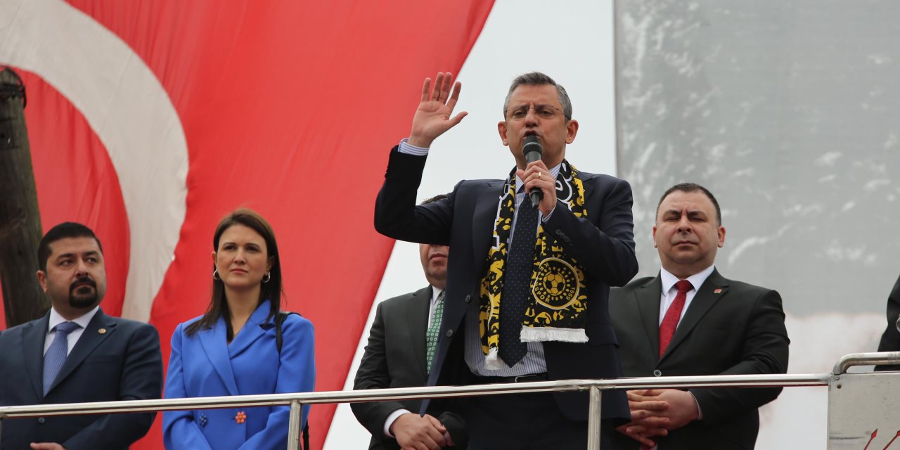 Özgür Özel: Babaevinin Kapıları Ardına Kadar Açıktır, Buyursunlar Gelsinler