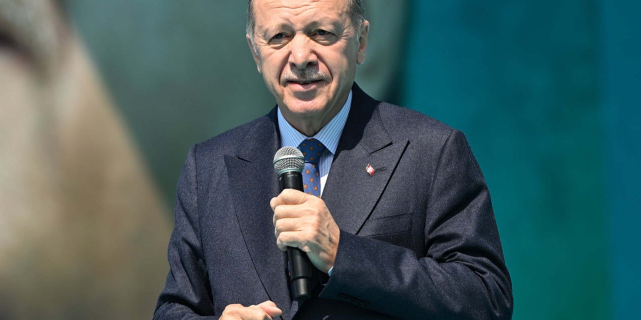 Erdoğan: Özgür Efendi, Türk Filmindeki 'Mazlum' Karakterine Döndü