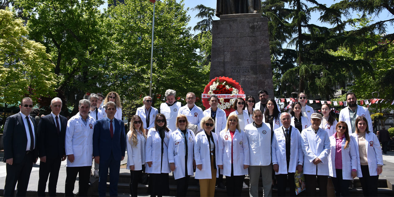 Trabzon'da Eczacılar Günü kutlandı