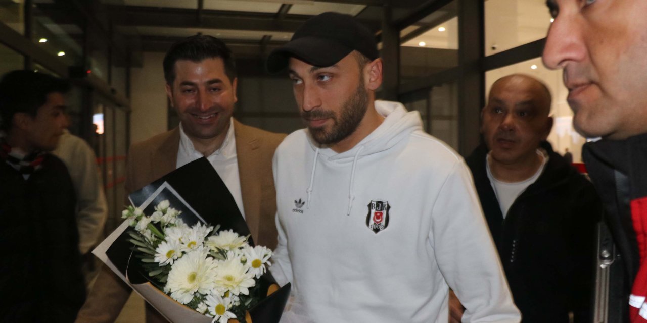 Beşiktaş'a Gaziantep'te Çiçekli Karşılama