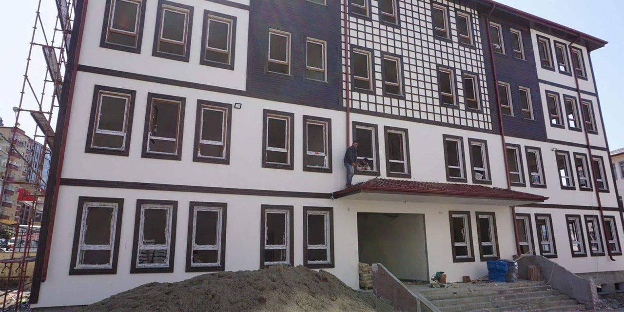 Çay İlkokulu İnşaatı Hızla Yükselmeye Devam Ediyor