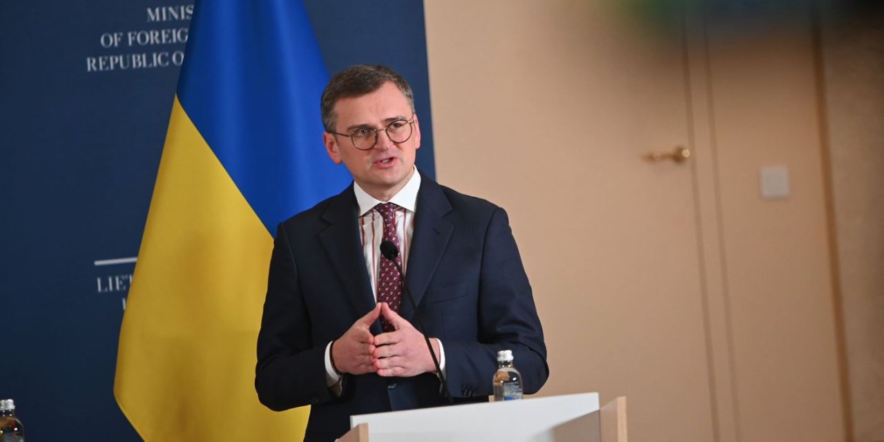 Ukrayna Dışişleri Bakanı Kuleba’dan Papa Francis’e ‘Beyaz Bayrak’ Tepkisi