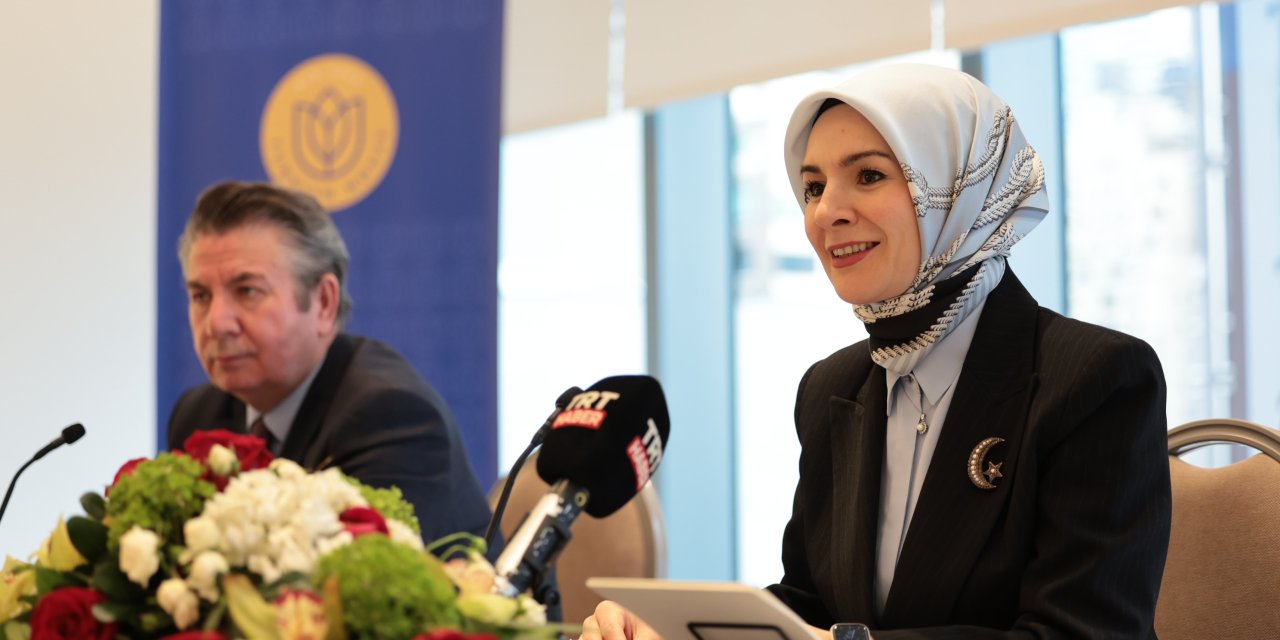 Bakan Göktaş Abd'deki Türk Vatandaşları İle Bir Araya Geldi