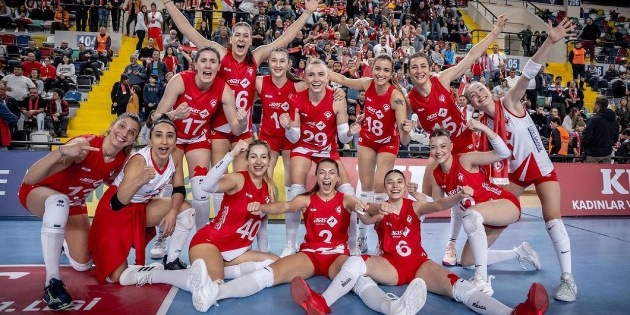 Voleybolda İzmir Ekibi Aras'ın Final Heyecanı