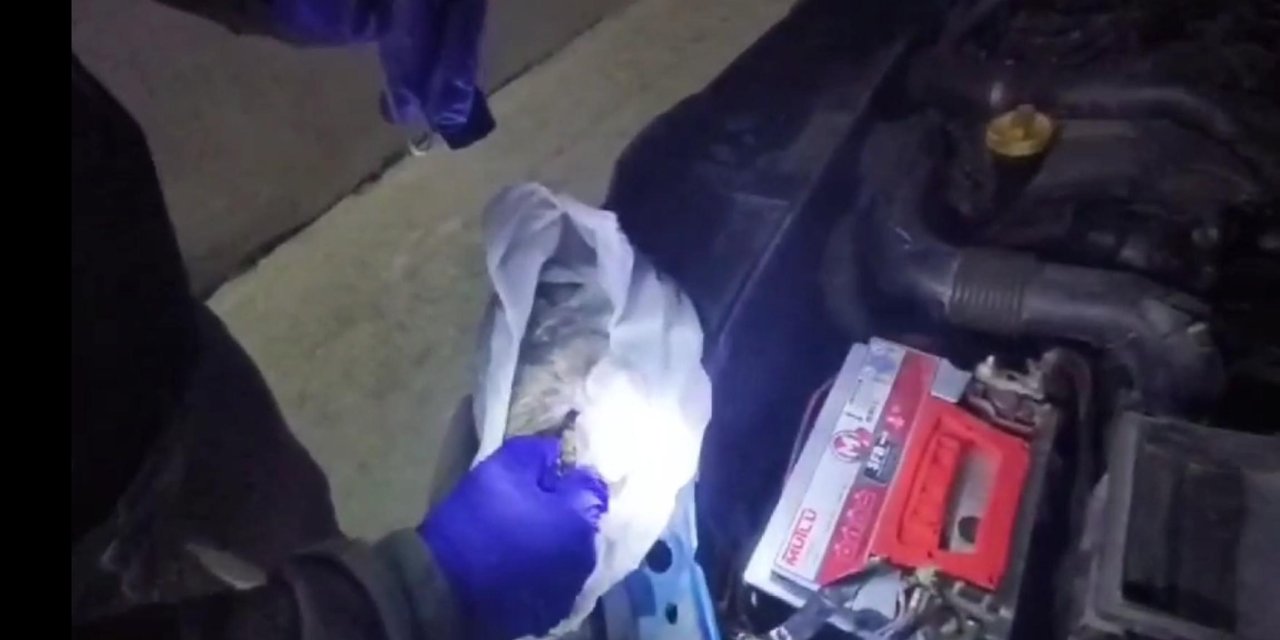 Taksinin Motor Kısmında Ele Geçirilen Uyuşturucuya 2 Tutuklama